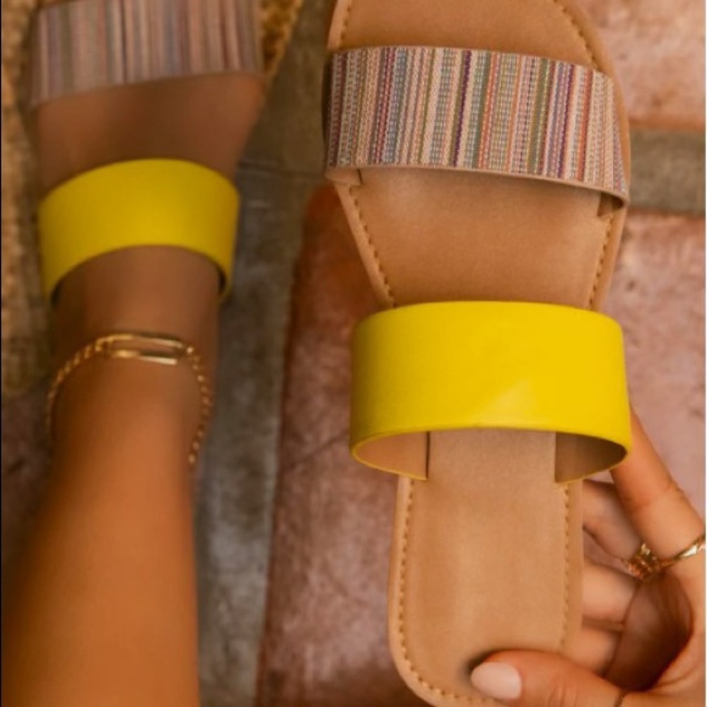 Women’s double strap sandals